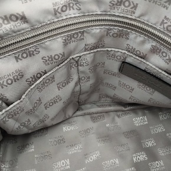 Michael Kors Hamilton Tote (Like New) - Picture 6 of 11